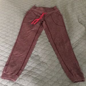 Lululemon Base Runner Pants in Heathered Bordeaux